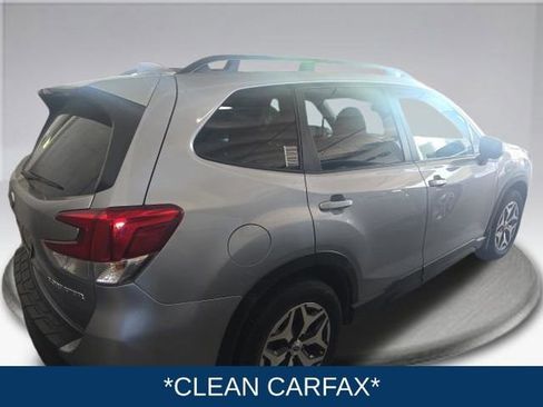 Used 2022 Subaru Forester Premium AWD/4WD image 5