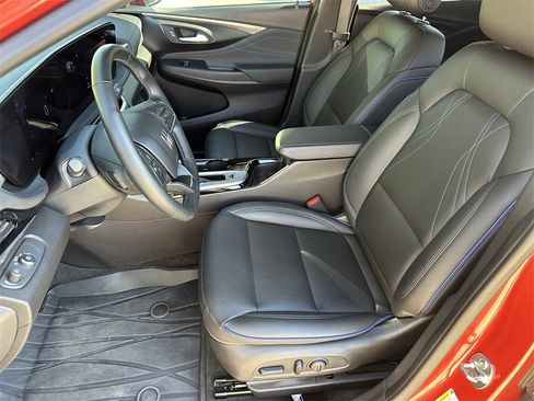 Used 2024 Buick Envista Sport Touring w/ Convenience I Package image 12