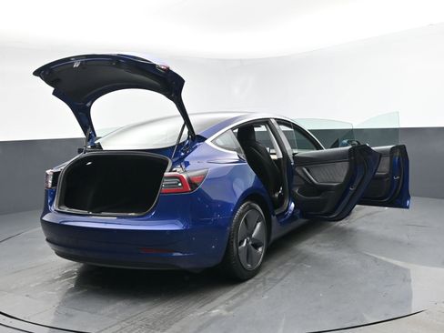 Used 2020 Tesla Model 3 image 30