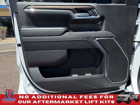 Used 2023 Chevrolet Silverado 1500 RST AWD/4WD image 16