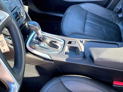 Used 2011 Buick Regal CXL image 17