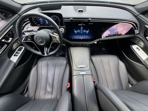 Used 2024 Mercedes-Benz E 350 4MATIC Sedan image 13