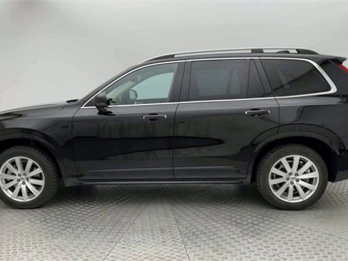 Used 2018 Volvo XC90 T6 Momentum w/ Convenience Package image 5
