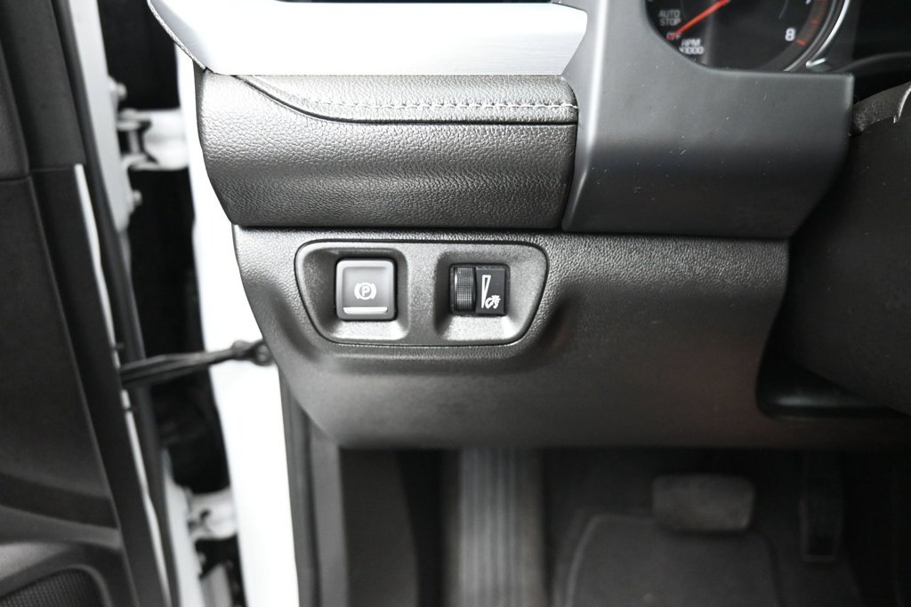 Used 2023 GMC Acadia SLT FWD image 17