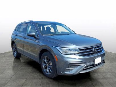 Used 2022 Volkswagen Tiguan SE