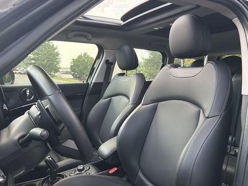 Used 2024 MINI Cooper Countryman S w/ Premium Package FWD image 7
