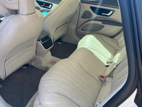 Used 2023 Mercedes-Benz EQS 580 4MATIC Sedan image 7
