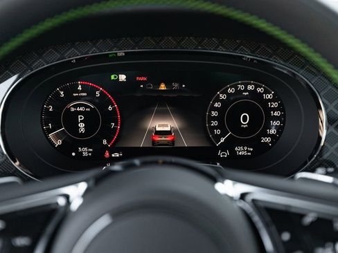 Used 2025 Bentley Bentayga AWD/4WD image 41