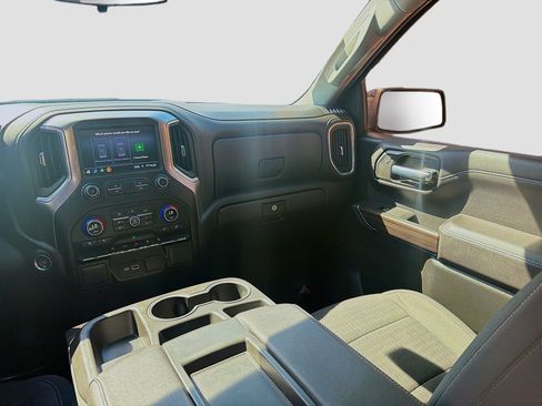 Used 2021 Chevrolet Silverado 1500 RST w/ Z71 Off-Road Package AWD/4WD image 21