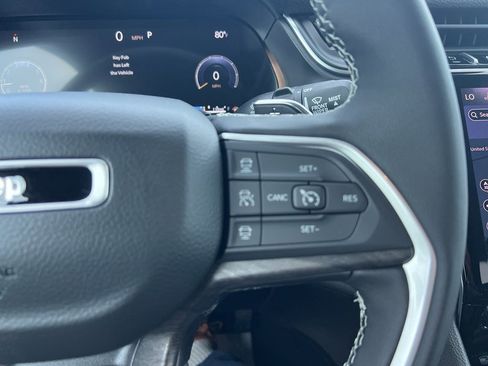 New 2025 Jeep Grand Cherokee L Limited w/ Trailer Tow Package image 30