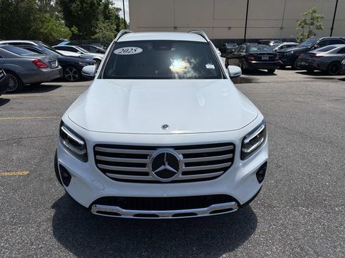 Used 2025 Mercedes-Benz GLB 250 image 2