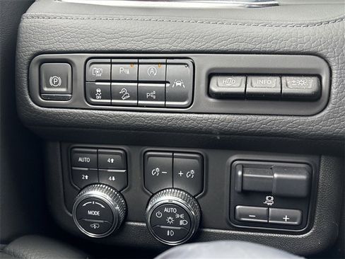 Certified 2023 GMC Yukon Denali w/ Denali Reserve Package image 18