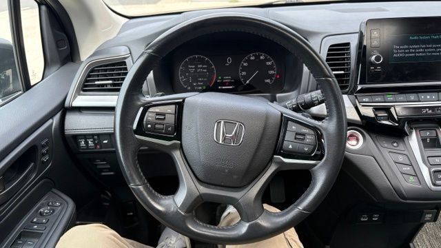 Used 2025 Honda Odyssey EX-L image 14