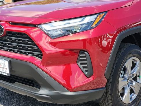 Certified 2025 Toyota RAV4 LE image 8