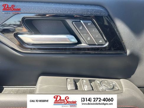 New 2026 GMC Yukon AT4 Ultimate w/ LPO, Illumination Package AWD/4WD image 13