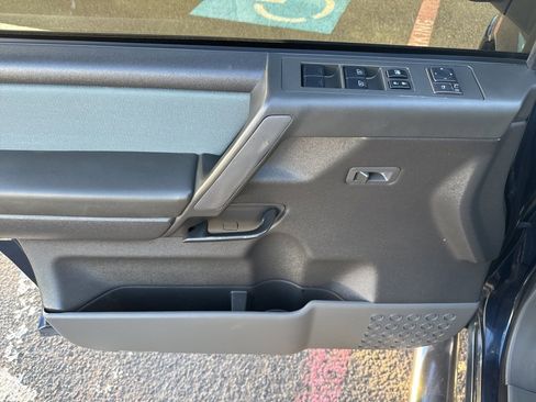 Used 2007 Nissan Titan SE w/ Chrome Pkg W/Pwr Bench image 13
