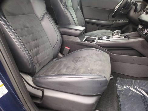 Used 2024 Mitsubishi Outlander AWD image 19