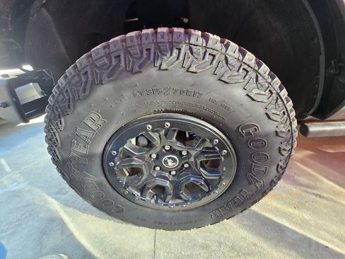 Used 2024 Ford Bronco Wildtrak image 21
