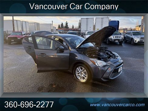 Used 2018 Toyota Yaris iA image 33