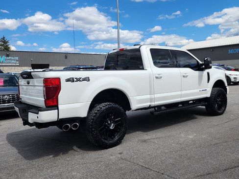 Used 2022 Ford F250 Lariat w/ Black Appearance Package AWD/4WD image 5