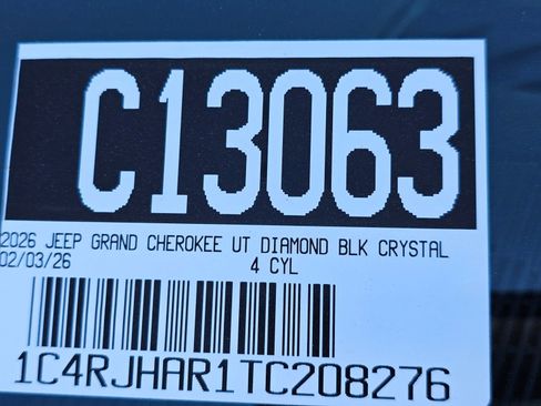 New 2026 Jeep Grand Cherokee Altitude image 10