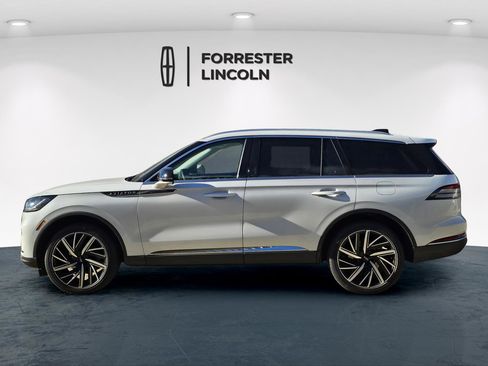 New 2026 Lincoln Aviator Reserve image 6