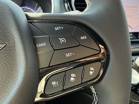 New 2025 Chrysler Pacifica Limited image 15