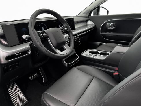 New 2026 Hyundai Ioniq 9 Calligraphy image 13