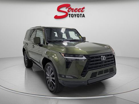 Used 2024 Lexus GX 550 w/ Accessory Package (2T) AWD/4WD image 5