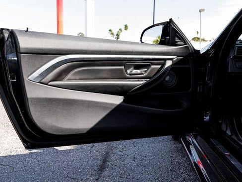 Used 2015 BMW M4 Coupe image 29