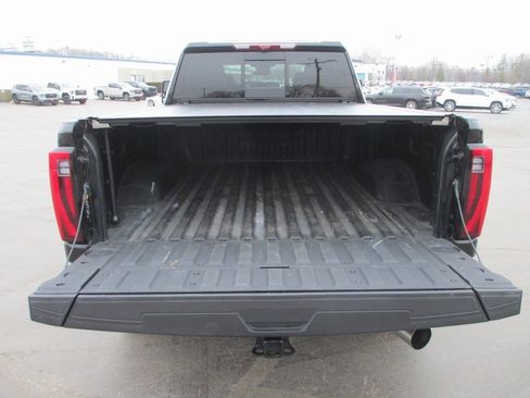 Certified 2025 GMC Sierra 2500 Denali Ultimate image 8