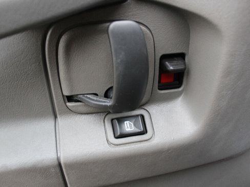 Used 2014 Chevrolet Express 2500 image 13