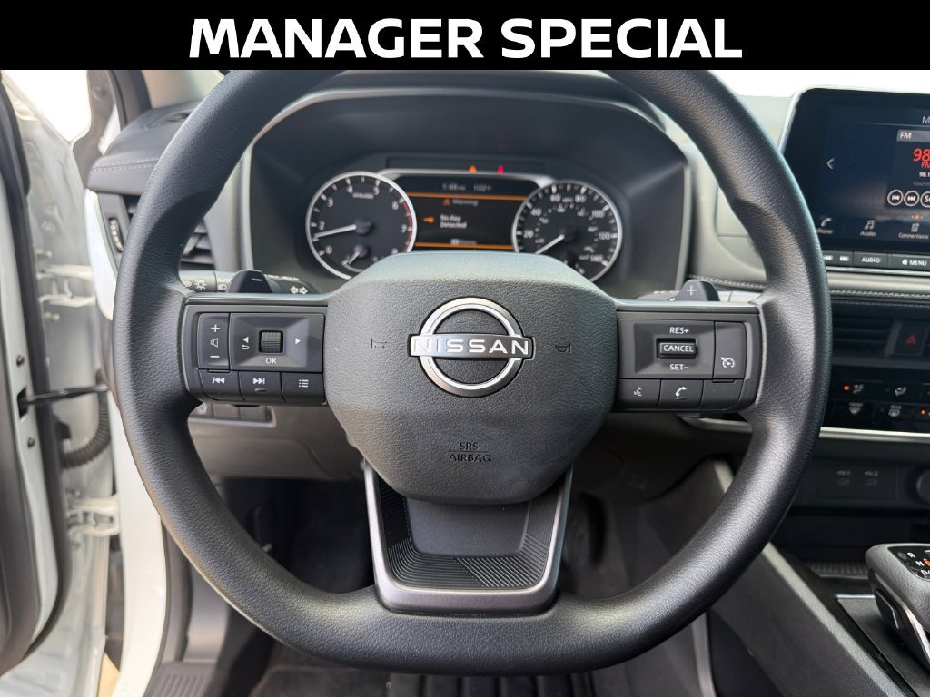 Used 2025 Nissan Rogue S FWD image 13