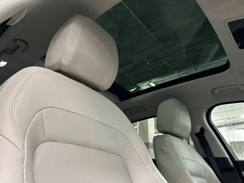 Used 2022 Jaguar F-PACE S image 25