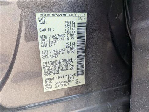 Used 2017 Nissan Titan SL image 22