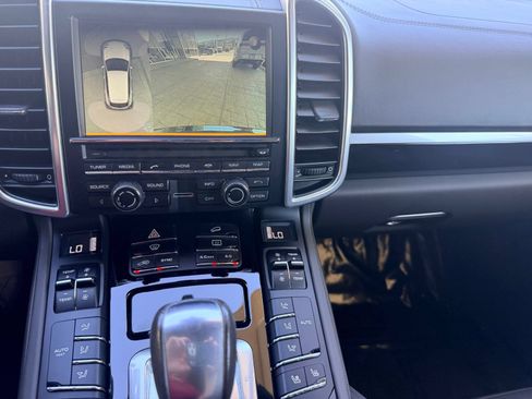 Used 2016 Porsche Cayenne S AWD/4WD image 11