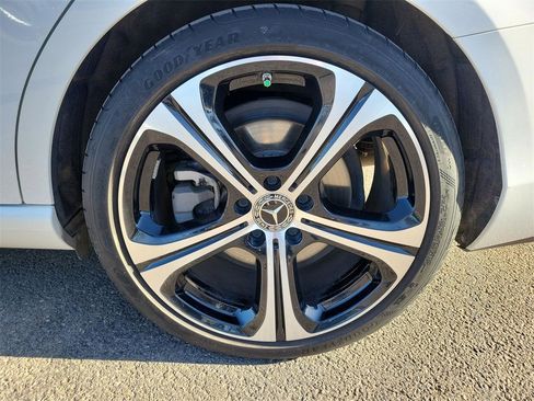 Used 2024 Mercedes-Benz C 300 Sedan image 11