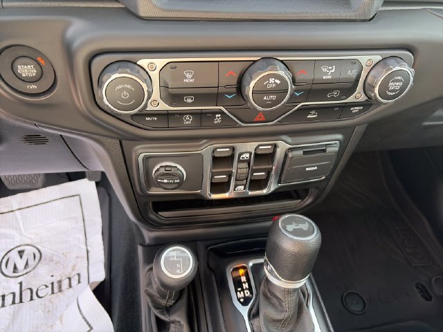 Used 2023 Jeep Wrangler Unlimited Sport AWD/4WD image 18