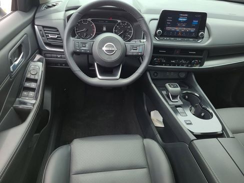 Certified 2024 Nissan Rogue SV w/ SV Premium Package FWD image 13