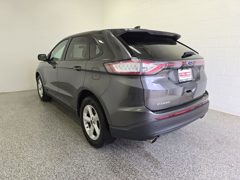 Used 2018 Ford Edge SE FWD image 5