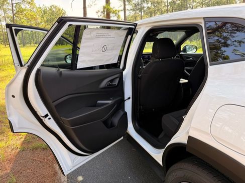 New 2026 Chevrolet Trax RS FWD image 26