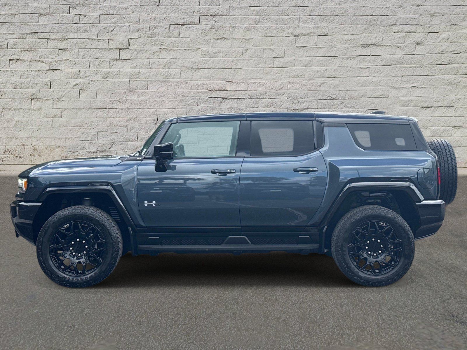 Used 2026 GMC Hummer EV SUV AWD/4WD image 2