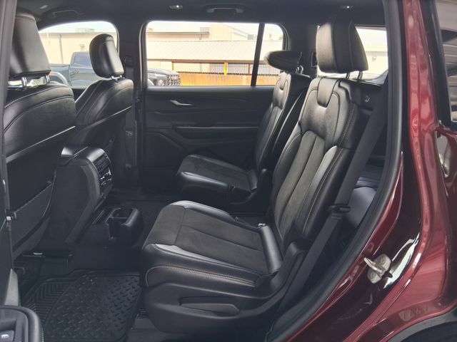 Used 2025 Jeep Grand Cherokee L Laredo RWD image 21