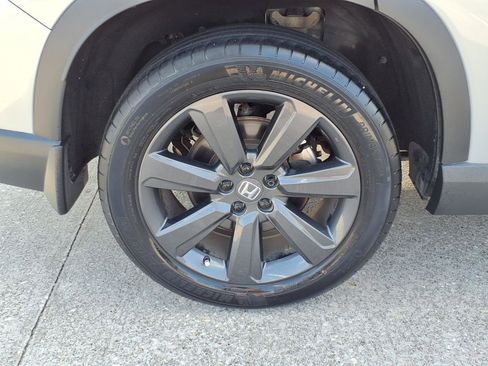 Used 2023 Honda Pilot Sport image 27