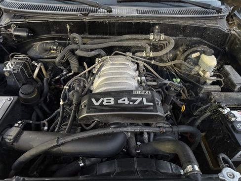 Used 2003 Toyota Sequoia SR5 image 31