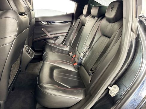 Used 2018 Maserati Ghibli S GranSport image 31
