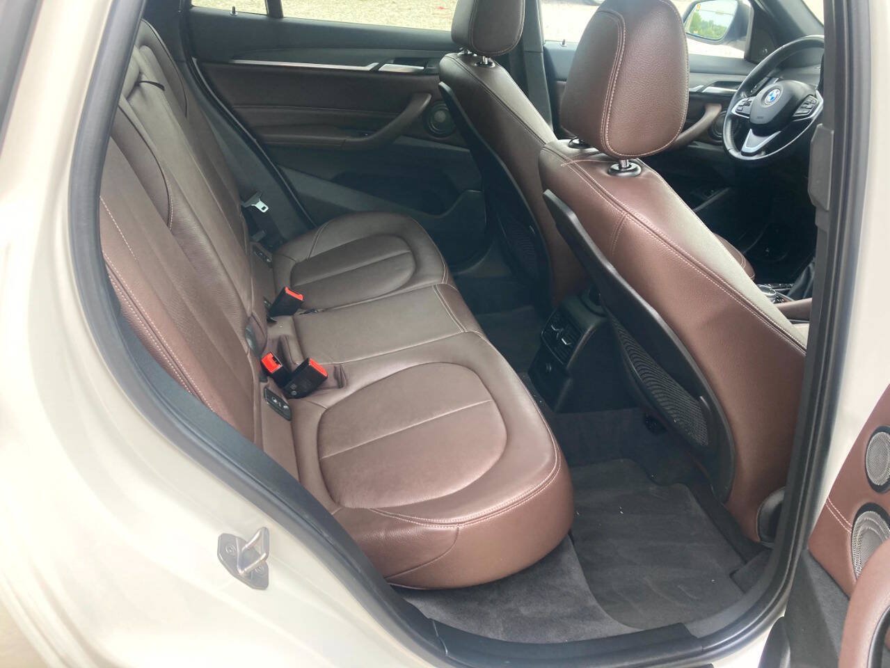 Used 2016 BMW X1 xDrive28i AWD/4WD image 16