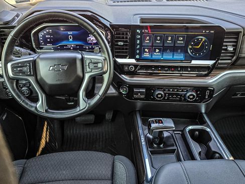 Used 2024 Chevrolet Silverado 1500 LT Trail Boss w/ Convenience Package II AWD/4WD image 35