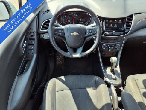 Used 2018 Chevrolet Trax LT FWD image 14