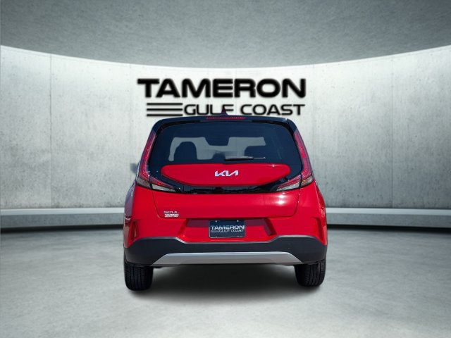Used 2025 Kia Soul LX FWD image 4